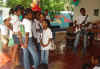 camp_06_cantando.JPG (120441 bytes)